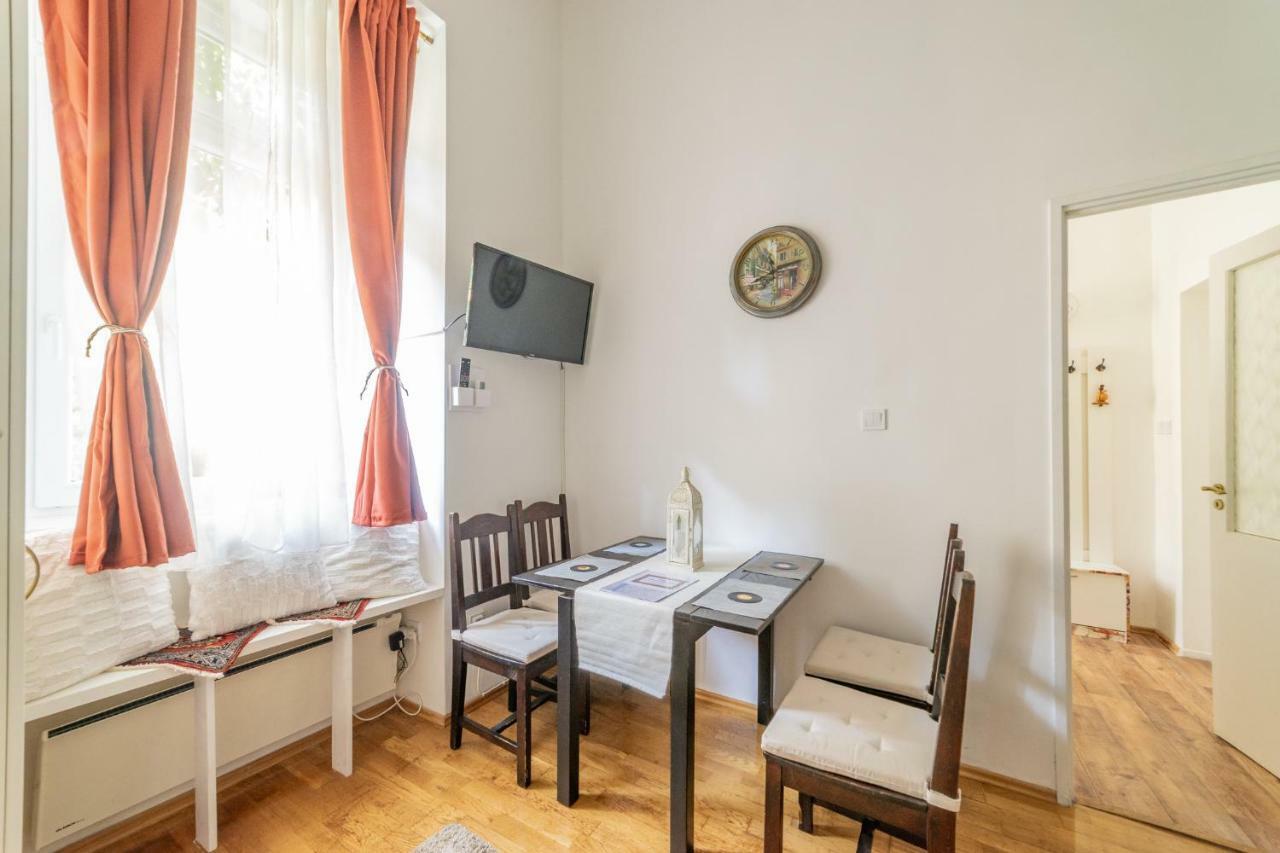 Gabi'S Central Broadway Nest @ Nagymezo Str Budapesta Exterior foto