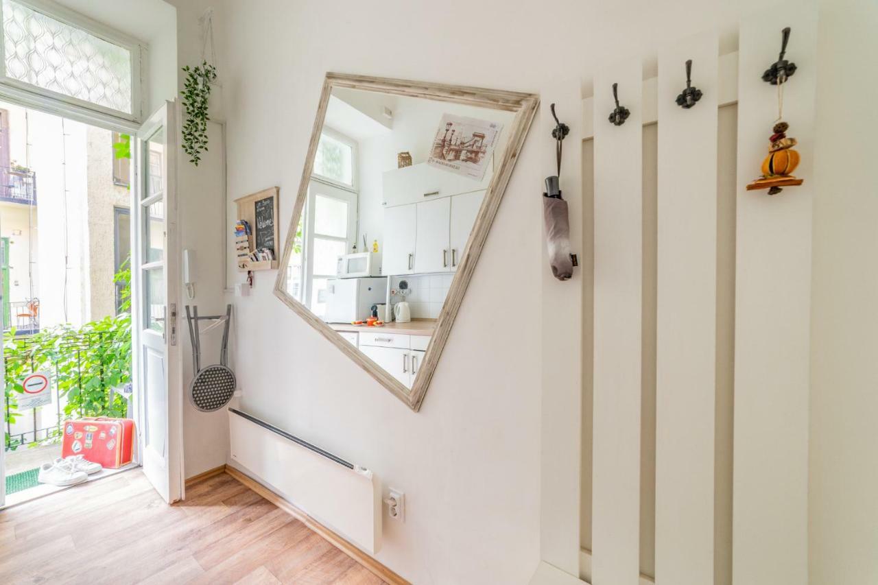 Gabi'S Central Broadway Nest @ Nagymezo Str Budapesta Exterior foto