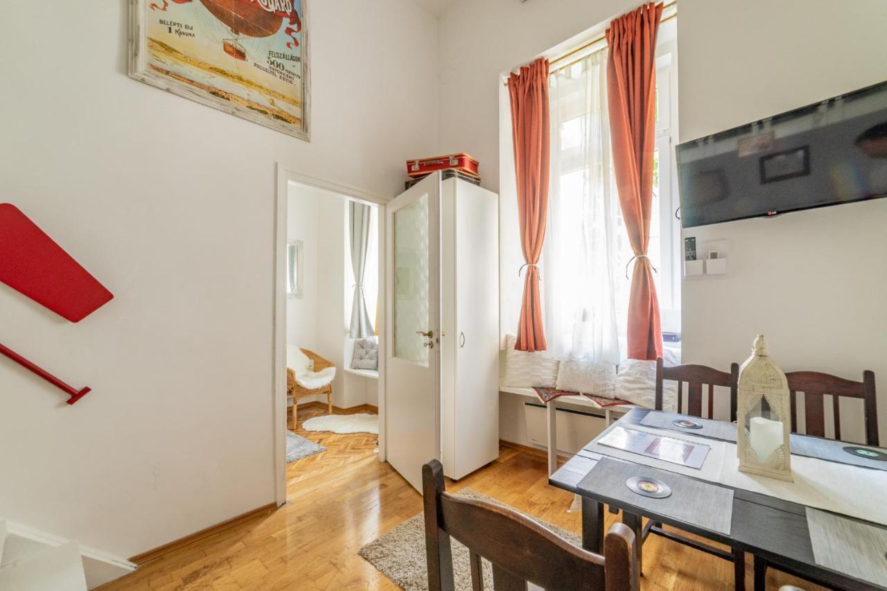 Gabi'S Central Broadway Nest @ Nagymezo Str Budapesta Exterior foto